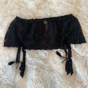 Victoria’s Secret black lace garter belt
